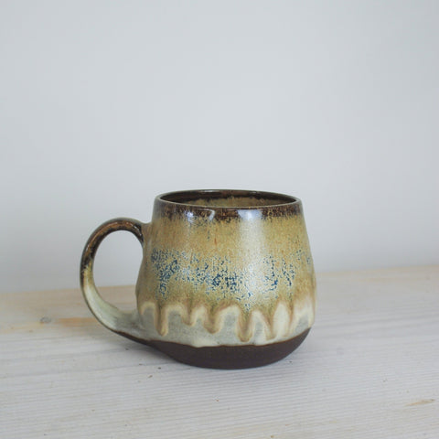 Mug (small): Hot Heavy Summer