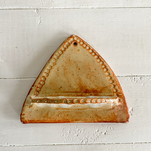 Wall Shelf: Little Love